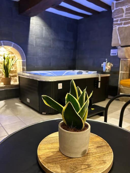 L'Etreinte, Gite De Charme Avec Jacuzzi Interieur Et Sauna Guéméné-sur-Scorff Eksteriør billede