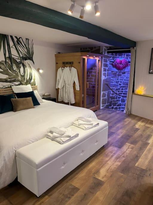 L'Etreinte, Gite De Charme Avec Jacuzzi Interieur Et Sauna Guéméné-sur-Scorff Eksteriør billede